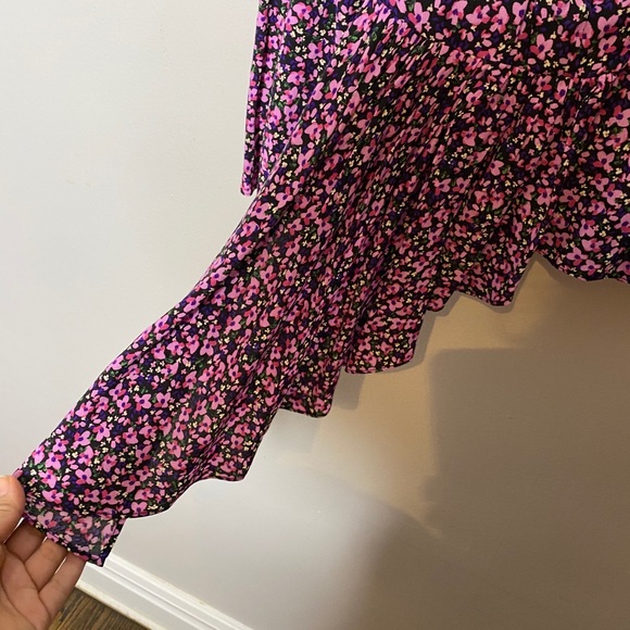 Zara Asymmetrical Hem Floral V Neck Blouse Small - Picture 5 of 9